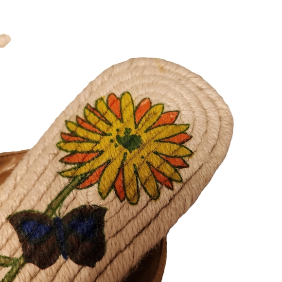 Floral and Butterfly Espadrille Thong Sandals  Size 7 NWOT - Picture 4 of 8